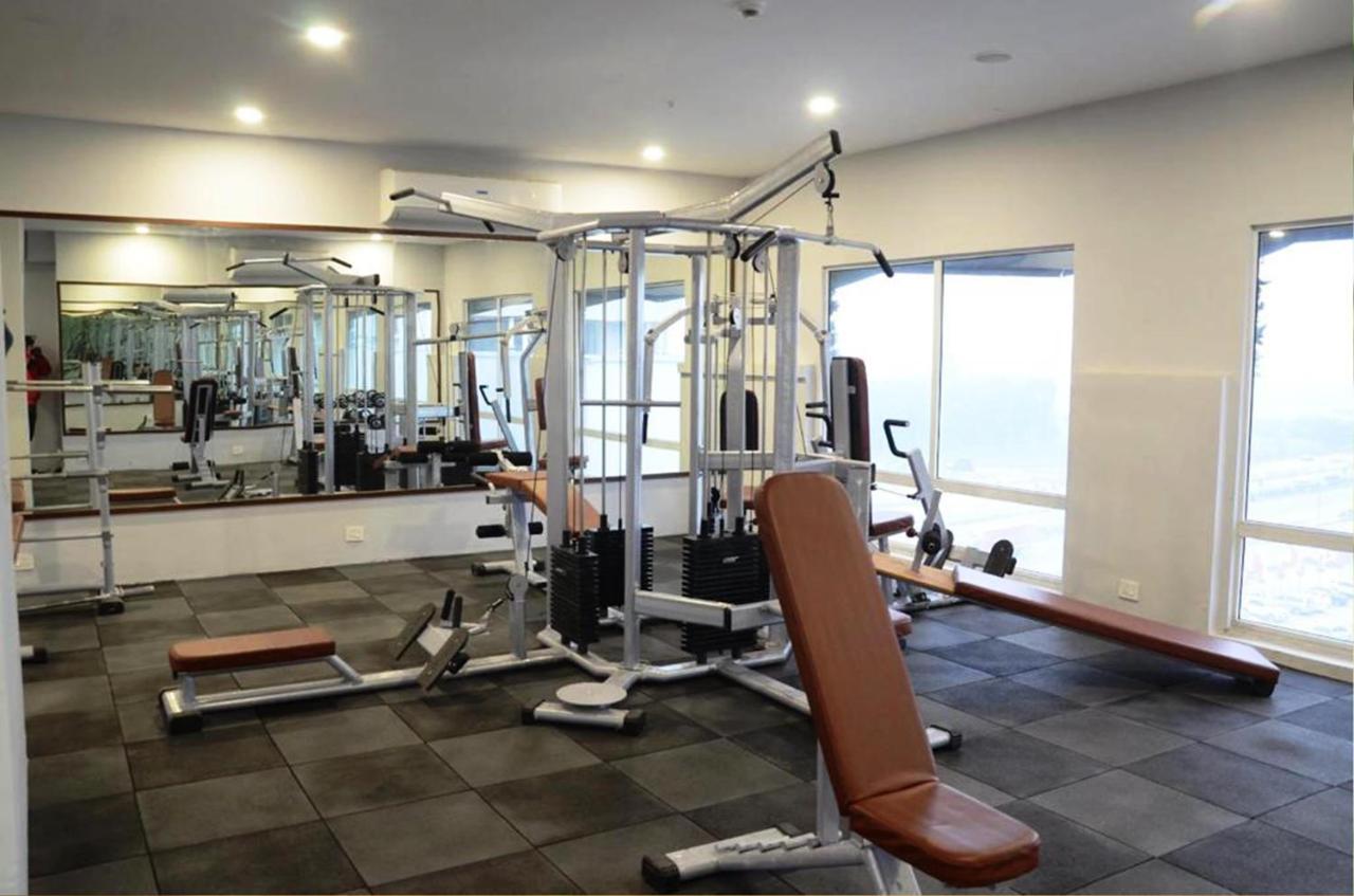Hotel Citi Inn Grande Zirakpur Bagian luar foto