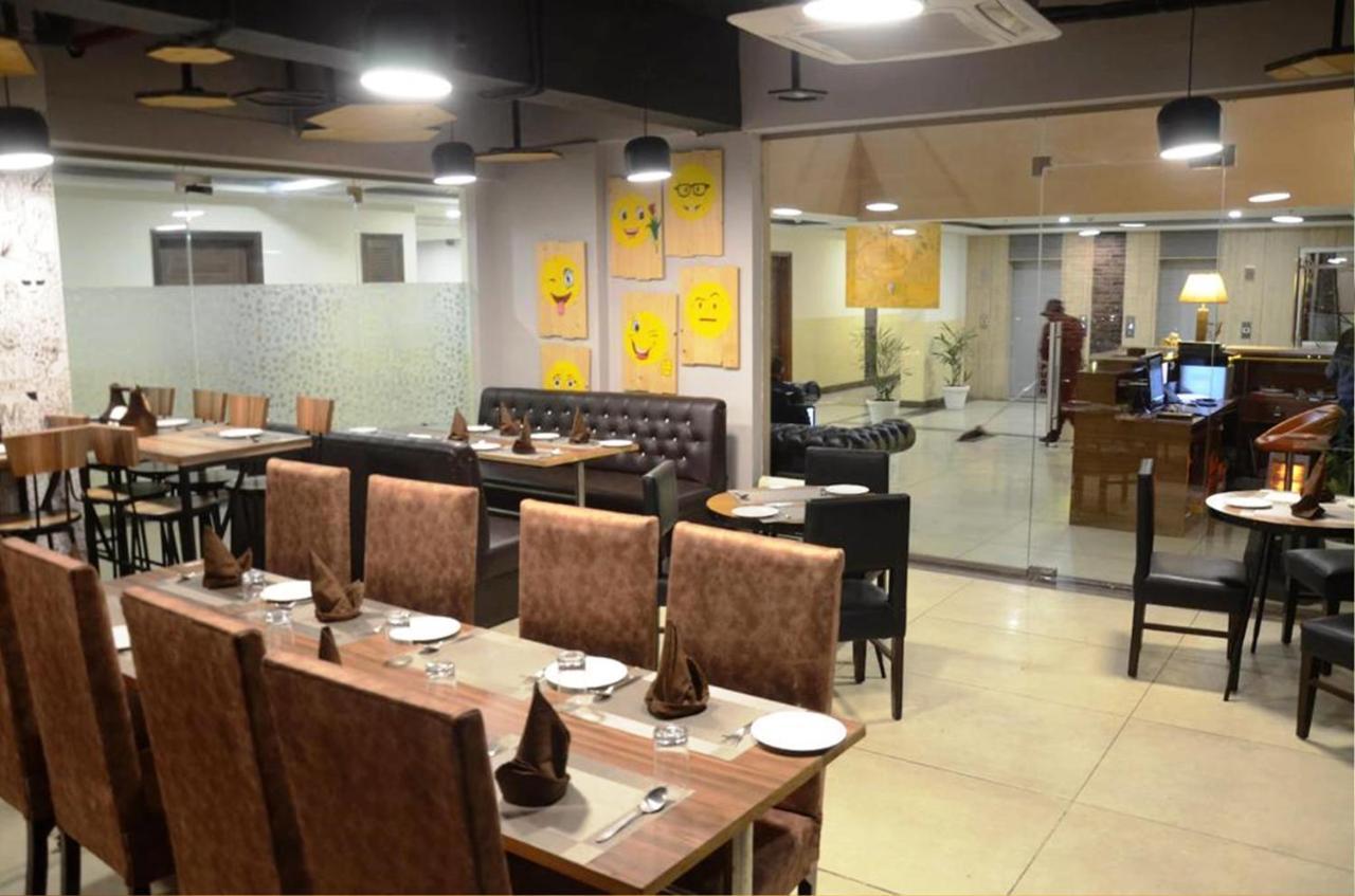Hotel Citi Inn Grande Zirakpur Bagian luar foto