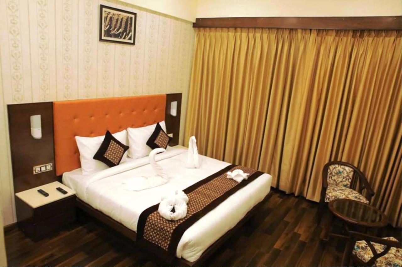 Hotel Citi Inn Grande Zirakpur Bagian luar foto
