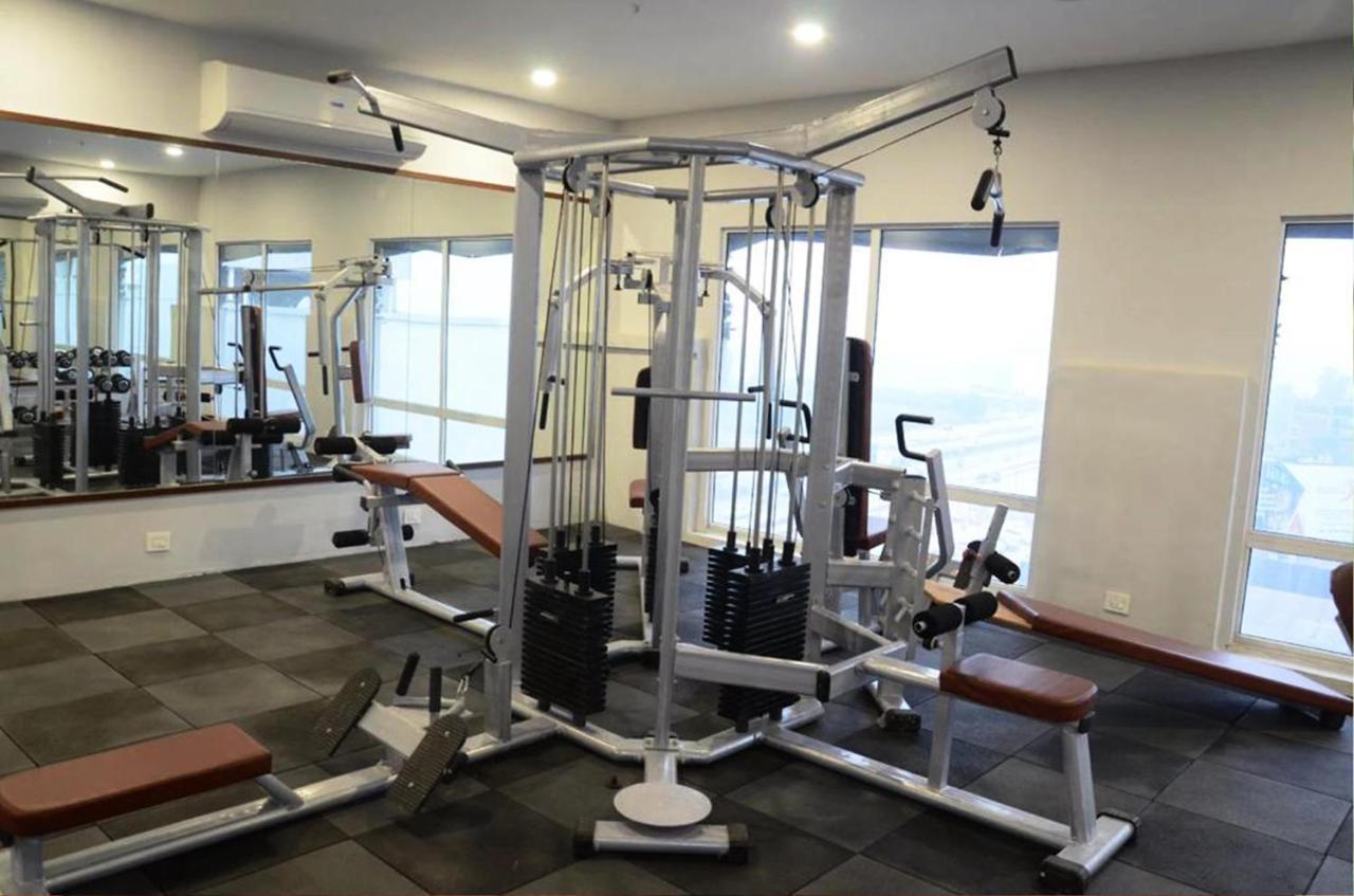 Hotel Citi Inn Grande Zirakpur Bagian luar foto