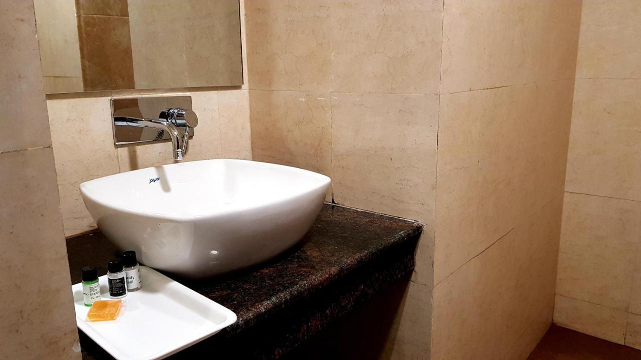 Hotel Citi Inn Grande Zirakpur Bagian luar foto